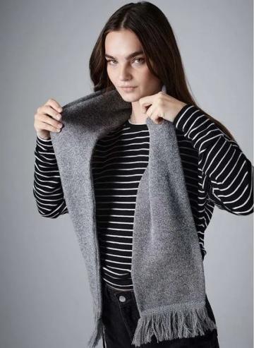 BC470 Classic knitted scarf BC470 Classic knitted scarf