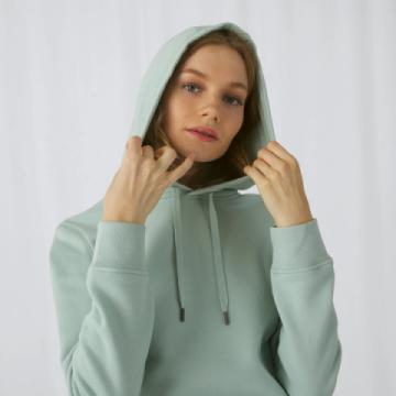 ww02q bc queenhooded 03